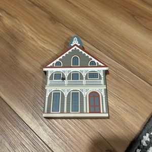 The Cat's Meow Hand-Painted Wood Figurine of The John Wesley Inn, Cape May, NJ